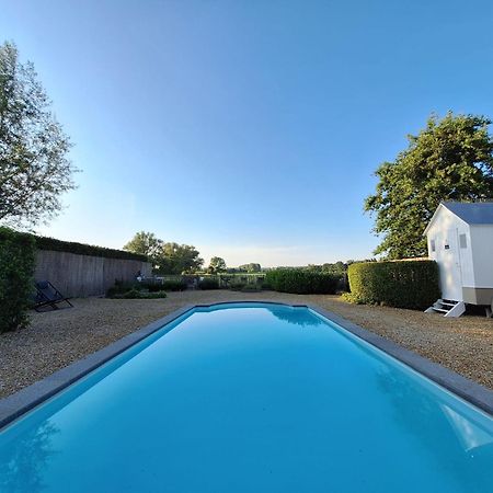Casa-Cosi, Tourist & Business Suites & Flats With Reserved Parking And Private Terraces In Shared Garden With Seasonal Pool Included, Private Sauna Available Lokeren Dış mekan fotoğraf