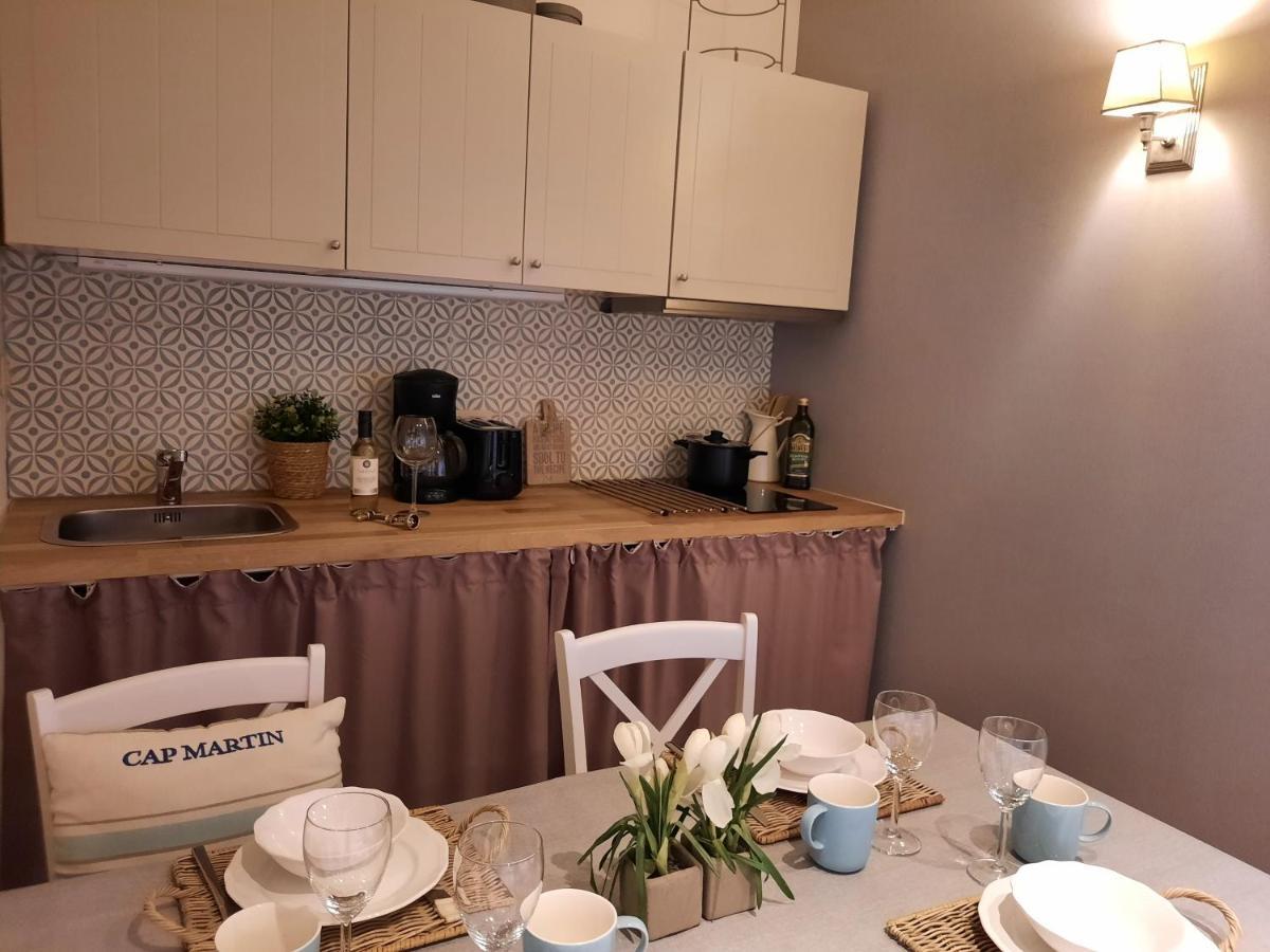 Casa-Cosi, Tourist & Business Suites & Flats With Reserved Parking And Private Terraces In Shared Garden With Seasonal Pool Included, Private Sauna Available Lokeren Dış mekan fotoğraf