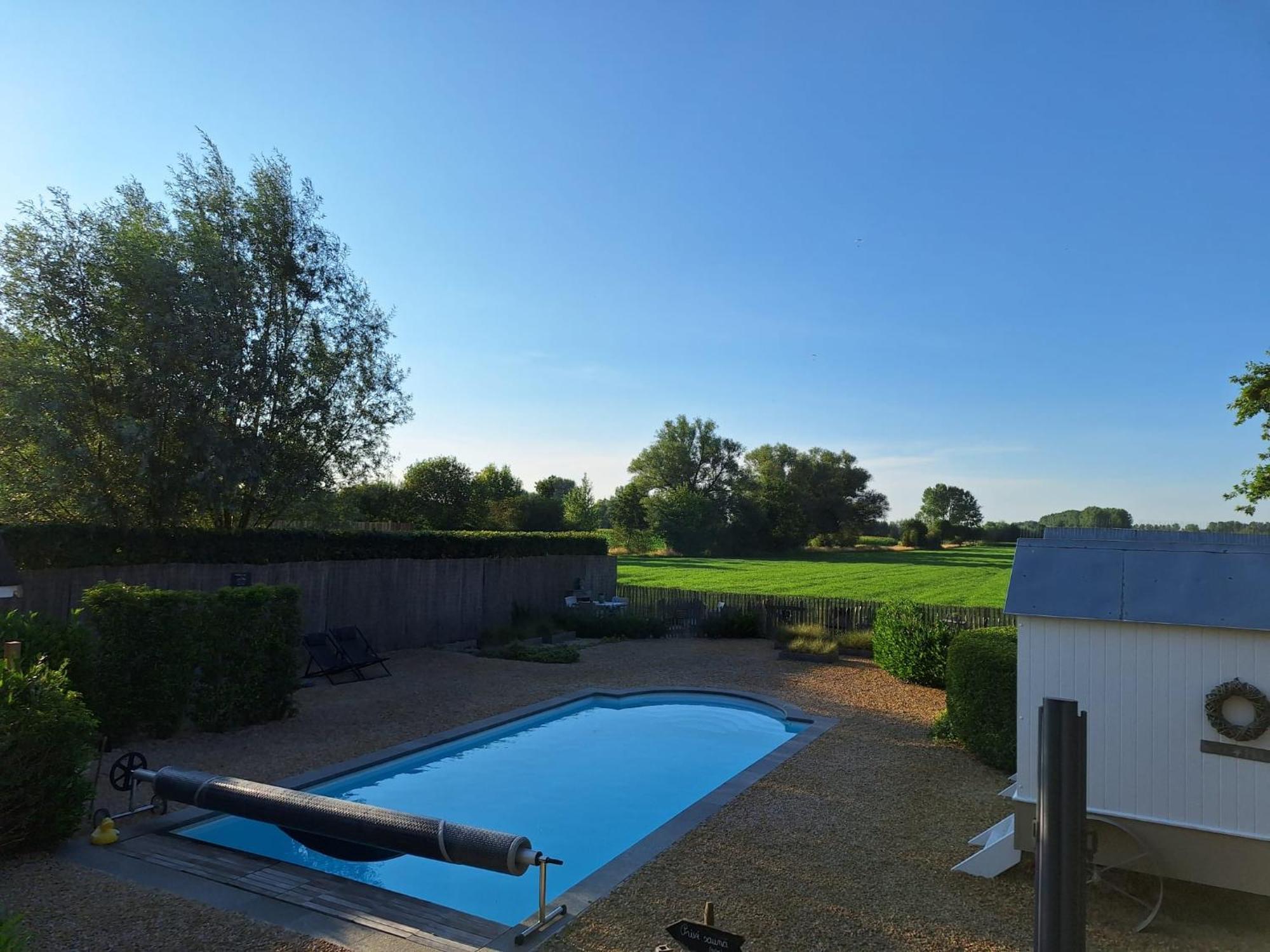 Casa-Cosi, Tourist & Business Suites & Flats With Reserved Parking And Private Terraces In Shared Garden With Seasonal Pool Included, Private Sauna Available Lokeren Dış mekan fotoğraf